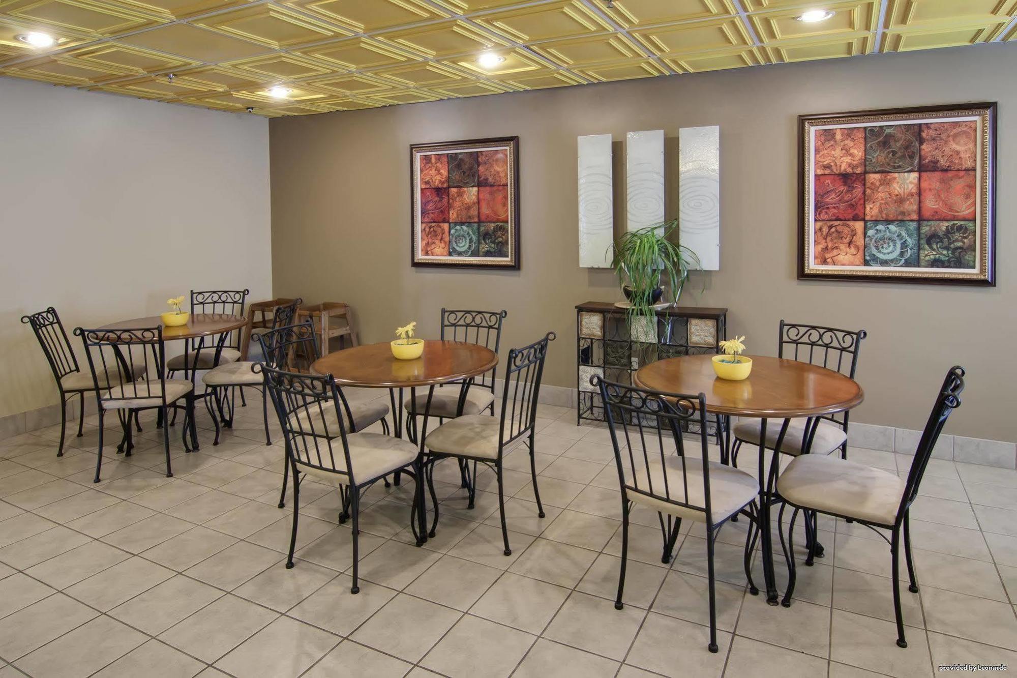 Econo Lodge Waynesboro Restoran fotoğraf